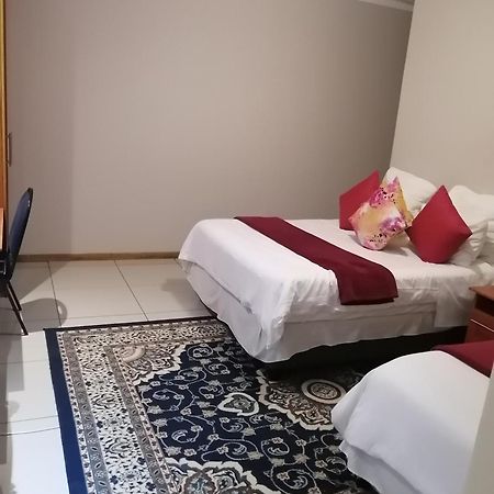 Royal Lodge Witbank Exteriér fotografie
